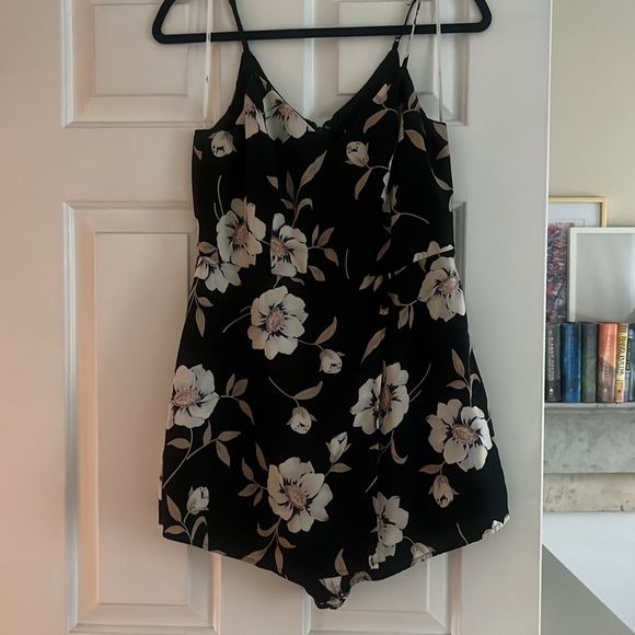 Lulu’s Magical Meadow Black Floral Print Skort Dress - Size M - Picture 6 of 10